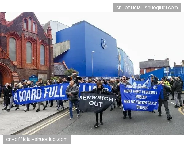 英超115项指控听证会今秋开启,曼城面临严峻降级危机 英超115项指控听证会今秋开启,曼城面临严峻降级危机